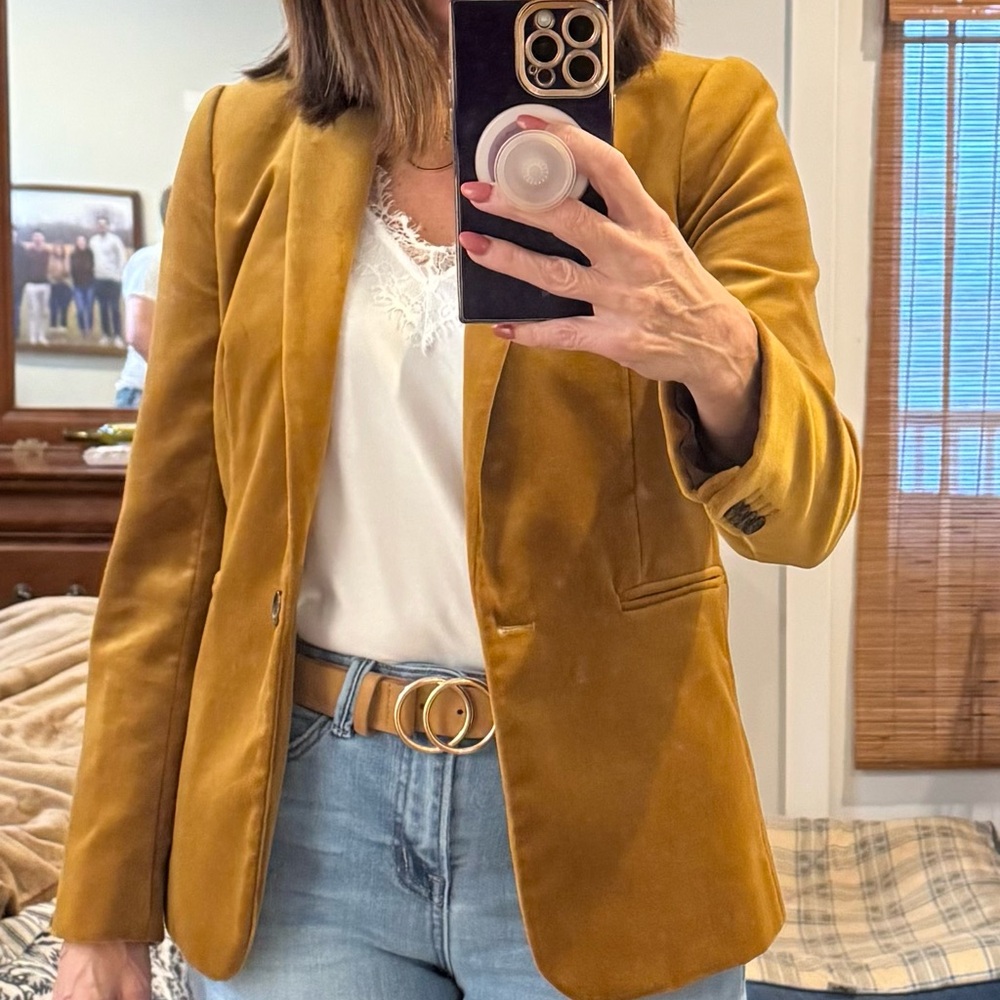 Women’s JCrew Parke Velvet Blazer in Golden Brandy Golden.